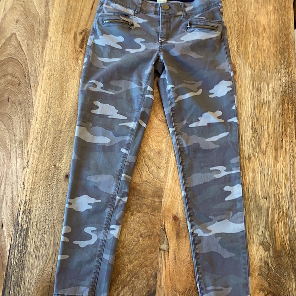 Democracy Camo Skinny Pants -Ab Technology -Size 6